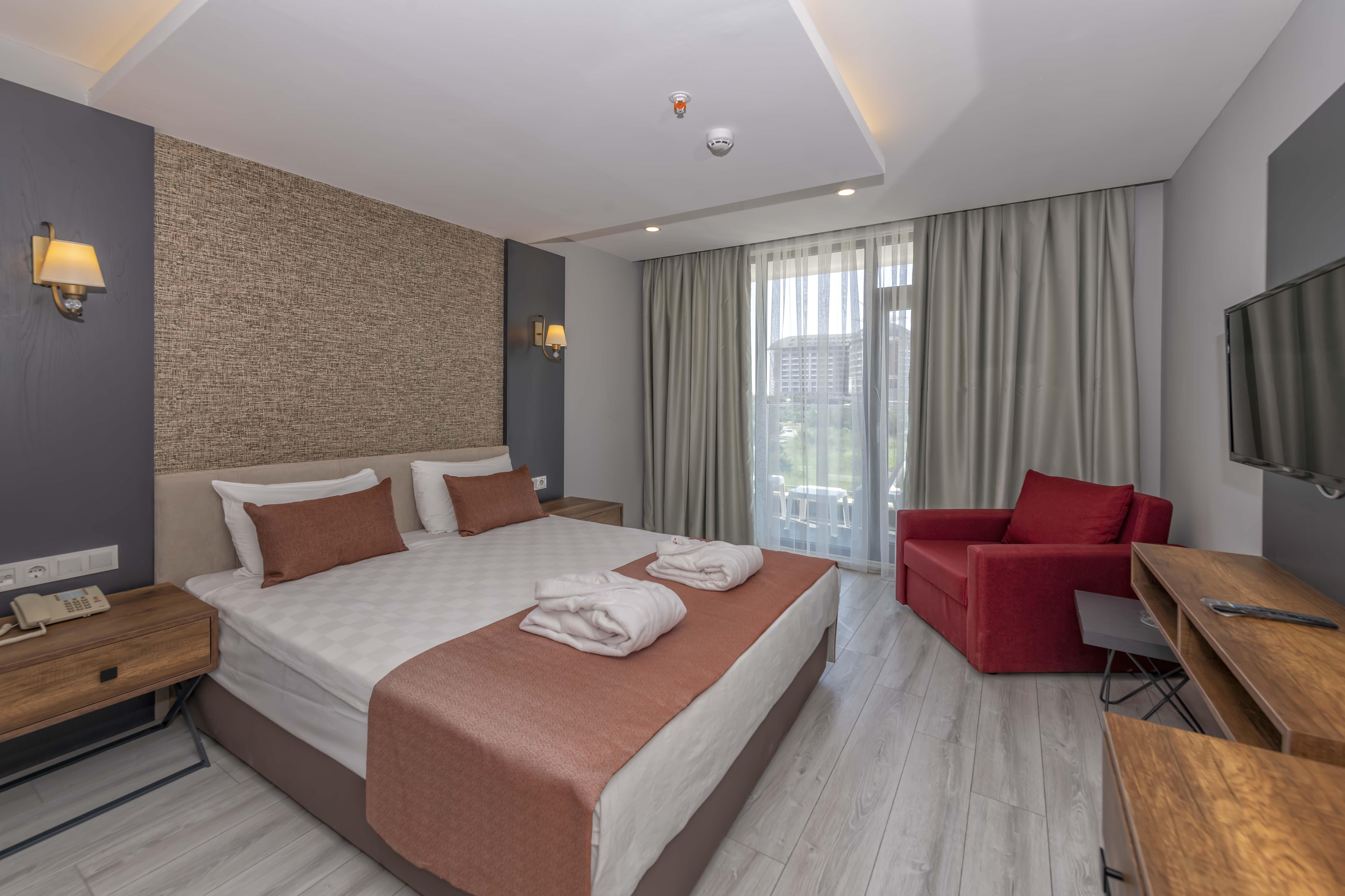 Royal Towers Lara Hotel Antalya Exterior photo
