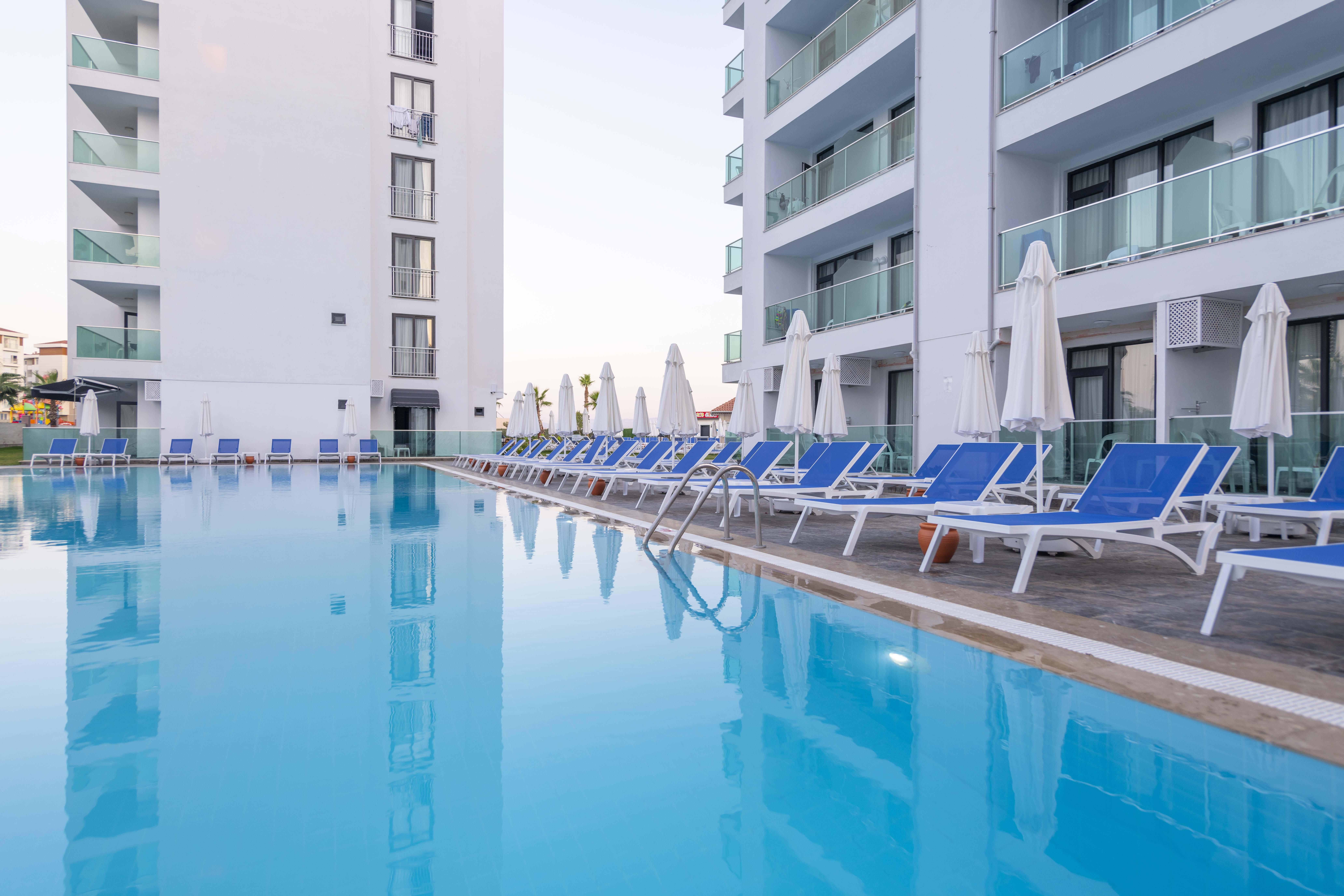 Royal Towers Lara Hotel Antalya Exterior photo