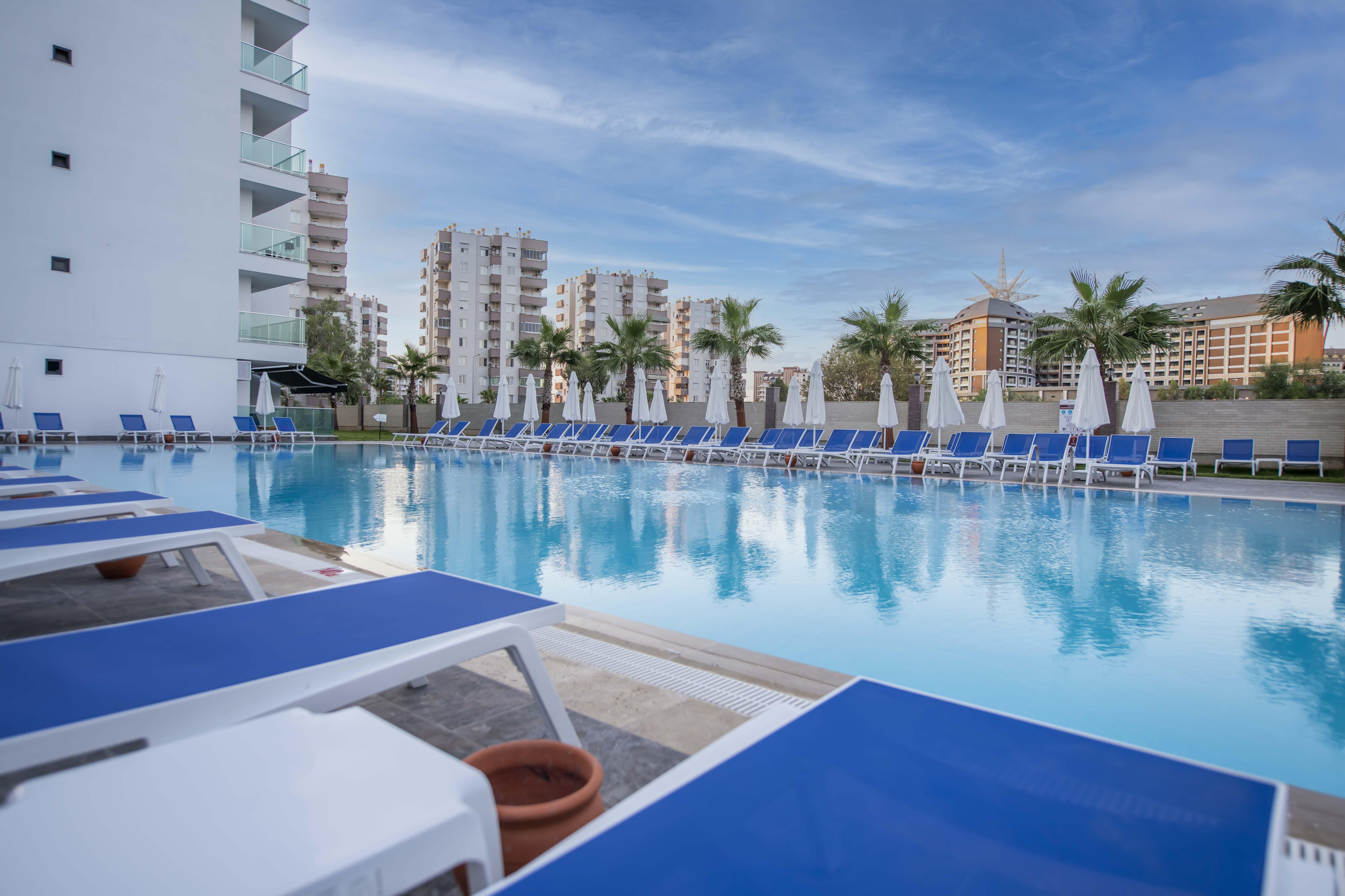 Royal Towers Lara Hotel Antalya Exterior photo
