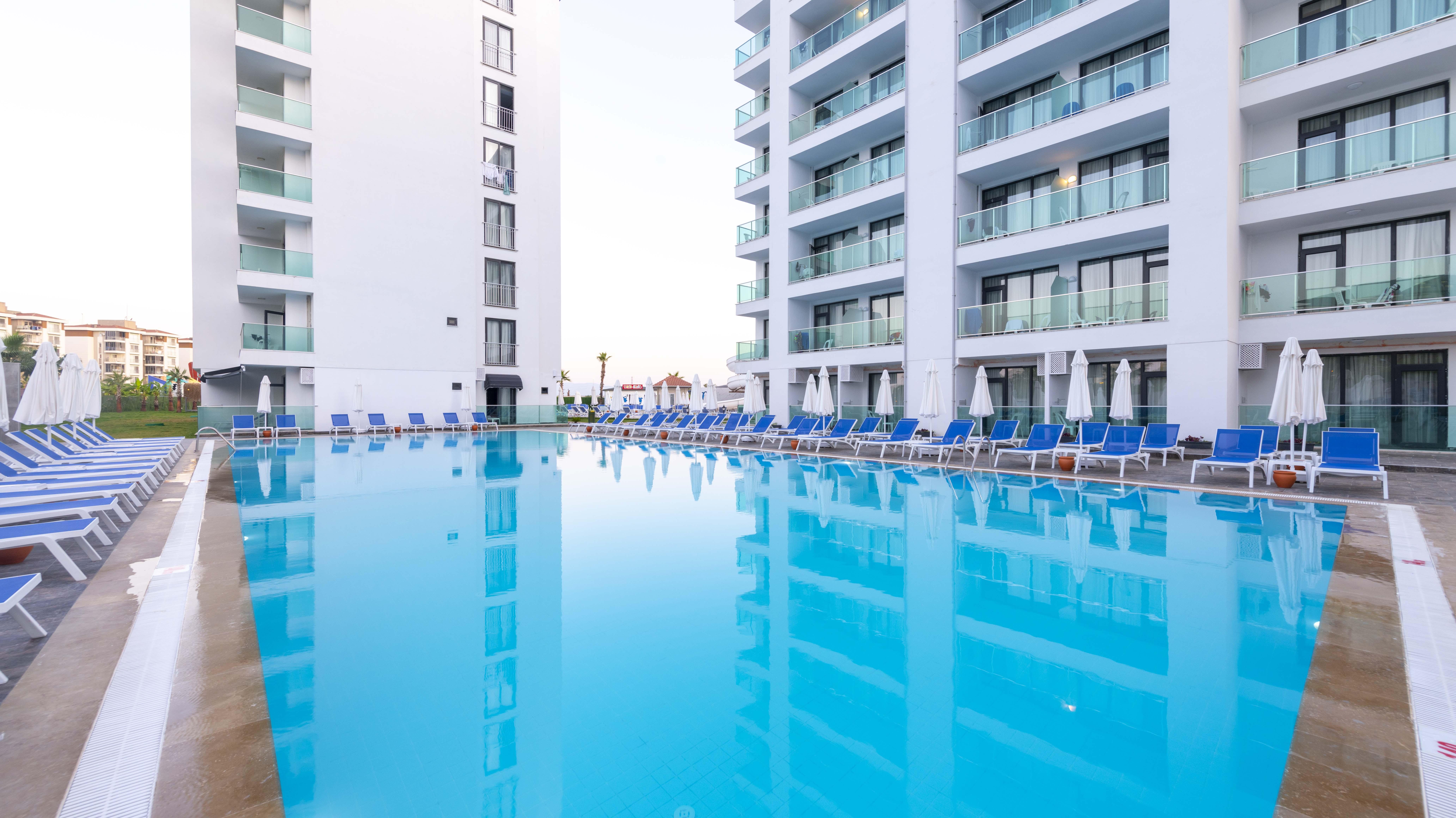 Royal Towers Lara Hotel Antalya Exterior photo