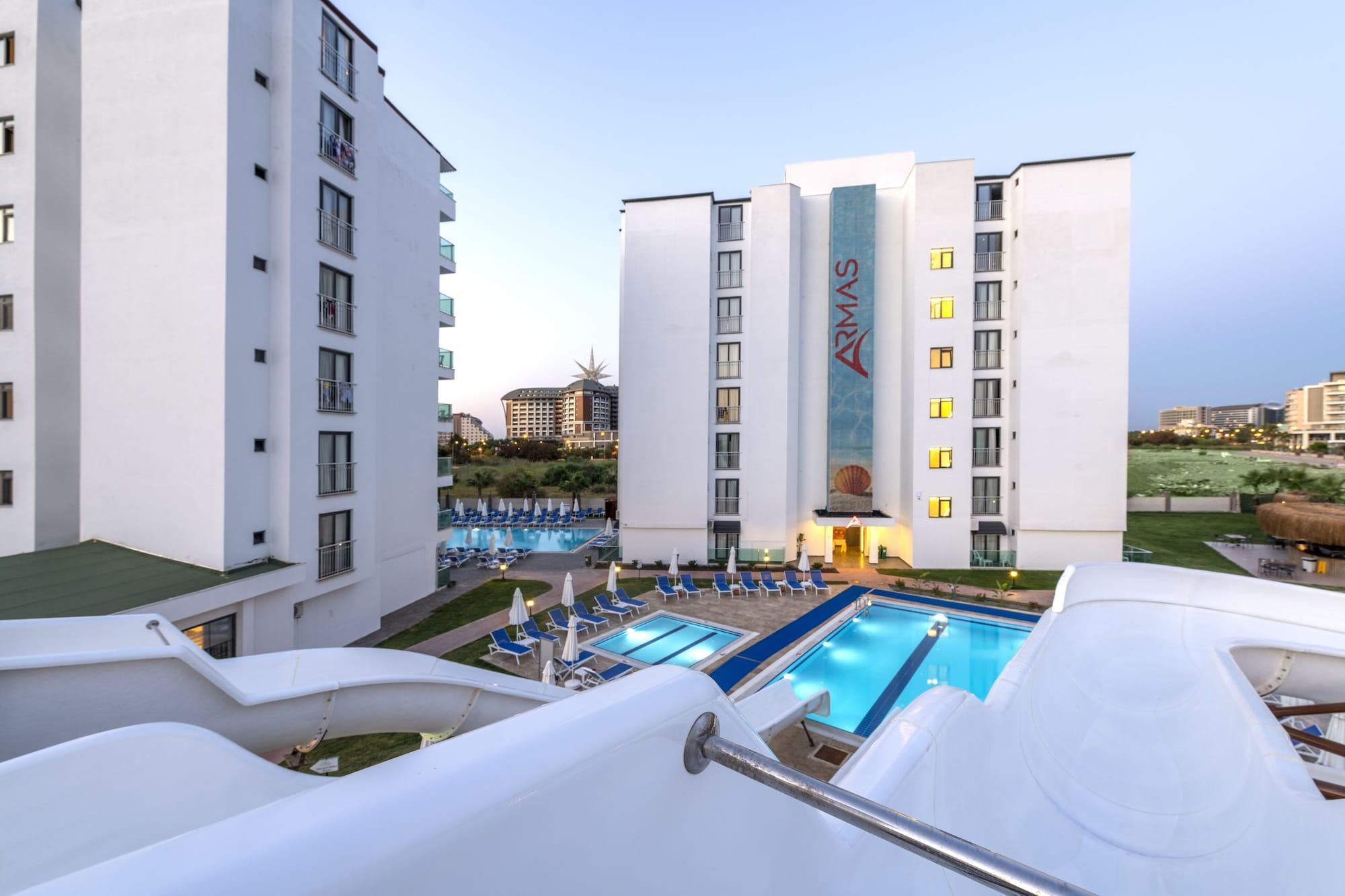 Royal Towers Lara Hotel Antalya Exterior photo